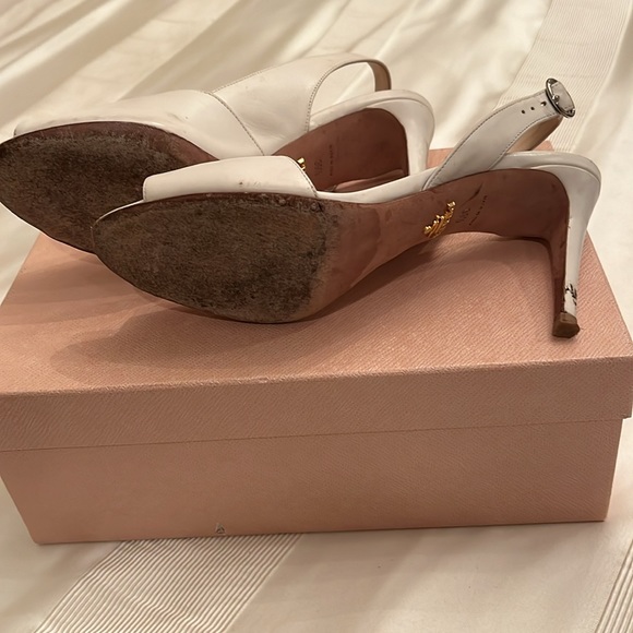PRADA WHITE SHOE - Picture 3 of 6